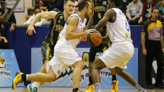 Ο Πανελευσινιακός κατατρόπωσε την ΑΕΚ 