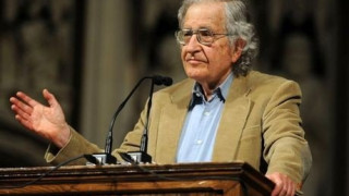 Τσόμσκι: Ο κόσμος κινδυνεύει από πυρηνικό πόλεμο λόγω της πολιτικής των ΗΠΑ(vid)