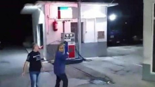 Η στιγμή που ο Εγκέλαδος "χτύπησε" στο Αίγιο! (video)