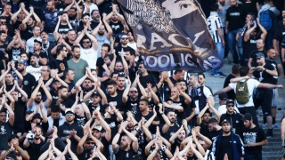 Αποθέωση και «νάτοι νάτοι οι πρωταθλητές» από τους ΠΑΟΚτσήδες!
