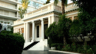 Μαξίμου για Μαρινάκη: «Ηγετικός παράγοντας του μαύρου μετώπου»
