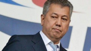 Έρχεται την Παρασκευή στην Αθήνα     ο Πιεμπονγκσάντ