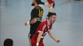 Αυτοκτονία της ΑΕΚ, ζωντανός ο          Ολυμπιακός!