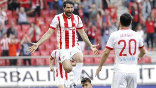 Οργιάζουν οι φήμες για    Χατζησαφί και Ανσαριφάρντ