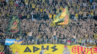 Ο Άρης ήρθε                και προκαλεί       θόρυβο