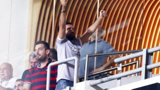 Έτσι πανηγύρισε στην Τούμπα τη νίκη απέναντι στην ΑΕΚ ο Γ. Σαββίδης