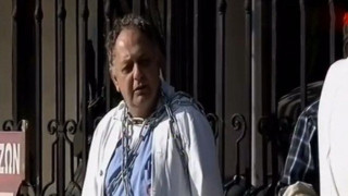 Αλυσοδέθηκε ο πρόεδρος εργαζομένων του νοσοκομείου «Άγιος Δημήτριος»!