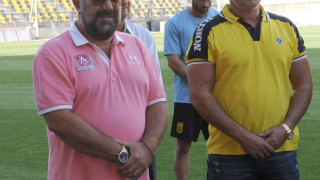 Ολο και πιο πίσω η εκκαθάριση