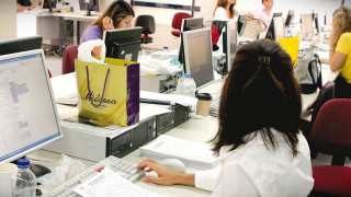 Χιλιάδες προσλήψεις ως τα Χριστούγεννα!