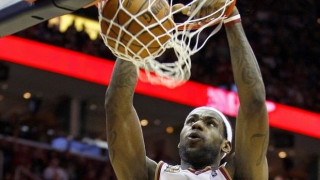 Τρομερό κάρφωμα από τον Λεμπρόν! (VIDEO)