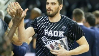 Οι «ασπρόμαυρες» ευχές στον Βαγγέλη      Μαργαρίτη