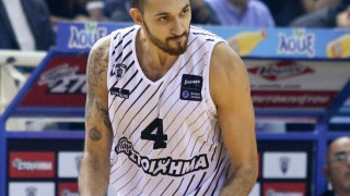 «Ασπρόμαυρες» ευχές σε Χρυσικόπουλο                   (pic)