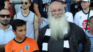 Στο πλευρό των άστεγων συνανθρώπων       μας ο Πατήρ Χρήστος