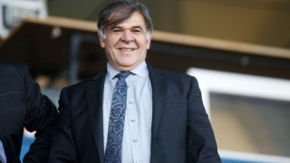 Ο Τομ, το διοικητικό μόρφωμα   και η πιθανή τρύπα στο νέρο