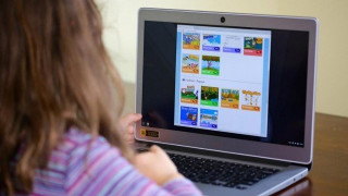 Πόσες ώρες την ημέρα χρησιμοποιούν το ίντερνετ οι Έλληνες