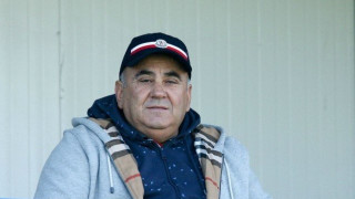 Για καφέ την ώρα του αγώνα ο Μπύρος αντί να πάει γήπεδο!