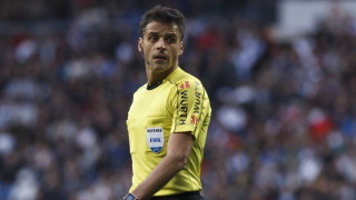 Αυτός        είναι ο      Χεσούς Χιλ        Μανθάνο!