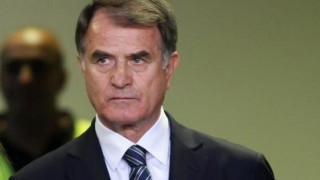 «Δύσκολο να δώσεις προβάδισμα σε           κάποιον»