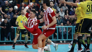 Το σήκωσε ο Ολυμπιακός, 23-13 την                  ΑΕΚ