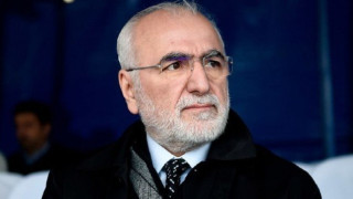 Υποδοχή και συγχαρητήρια στους παίκτες από τον Ιβάν Σαββίδη!