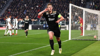 ΑΓΙΑΞ: Πρότυπο    ομάδας και            ακαδημίας (vds)