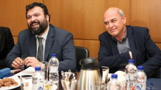 Της κακομοίρας: Δε συμφέρει η αναδιάρθρωση στην κυβέρνηση
