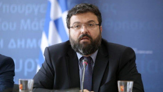 Της κακομοίρας:             Μοιράζει χρήμα η κυβέρνηση