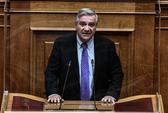 ΠΑΣΟΚ: Παραιτήθηκε ο Καστανίδης «δείχνοντας» Ανδρουλάκη