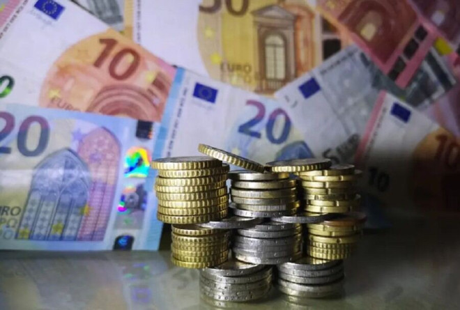 Ποιοι ελεύθεροι επαγγελματίες θα πληρώσουν λιγότερο φόρο το 2027