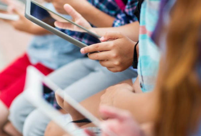 Επιδότηση για αγορά smartphone: Πότε ανοίγει η πλατφόρμα και ποιοι είναι οι δικαιούχοι