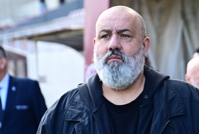Εμφύλιο ξέσπασμα του Καραπαπά: «Ελπίζω όταν θα αποκαλυφθεί ποιος πληρώνει αυτό το σύστημα λάσπης, να μην πέσουμε σε ανθρώπους εντός συλλόγου»