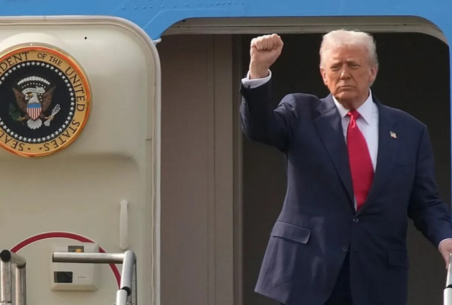 Τραμπ: «Συνεχίζεται ο ναυτικός αποκλεισμός του Ιράν»