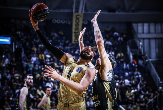 Ζωντανά: ΑΕΚ - Άρης για τα Play Off της GBL (75-60, 4o δεκάλεπτο)