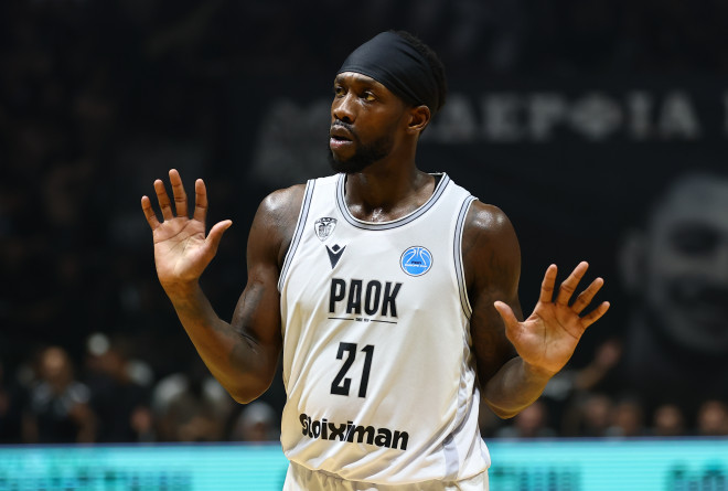 ΠΑΟΚ: Η μαγική εμφάνιση του Πάτρικ Μπέβερλι στον πρώτο τελικό με την Μπιλμπάο