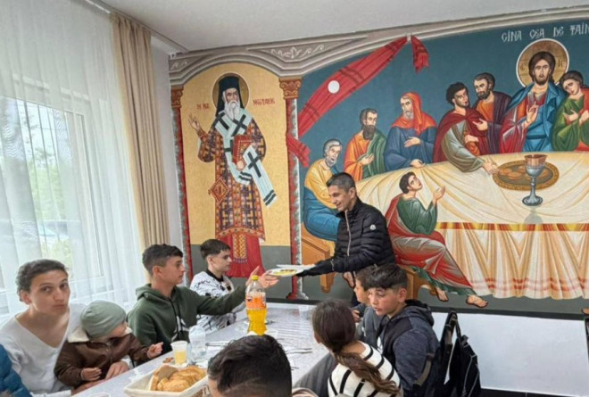 Κίνηση ανθρωπιάς από Λουτσέσκου: Σέρβιρε γεύμα σε παιδιά και ηλικιωμένους στη μνήμη του Μιρτσέα!