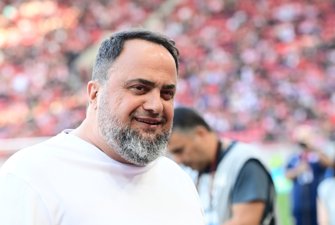 Αγγλικά ΜΜΕ: Παίρνει παίχτη για Νότιγχαμ και τον δίνει στον Ολυμπιακό ο Μαρινάκης;