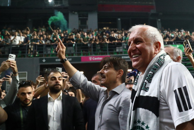 Παναθηναϊκός: Σε χρόνο... dt μετά την παρουσίαση Ομπράντοβιτς το συλλεκτικό T-Shirt