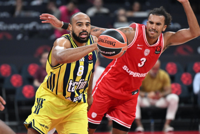 Ολυμπιακός: Στον τελικό του EuroLeague Super Cup μετά το 92-90 επί της Φενέρ