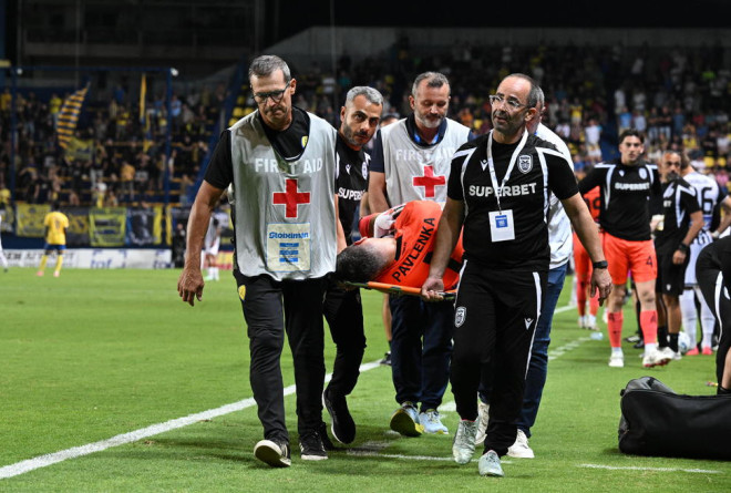 Πλήγμα με Παβλένκα: Εξάρθρωση ώμου η διάγνωση