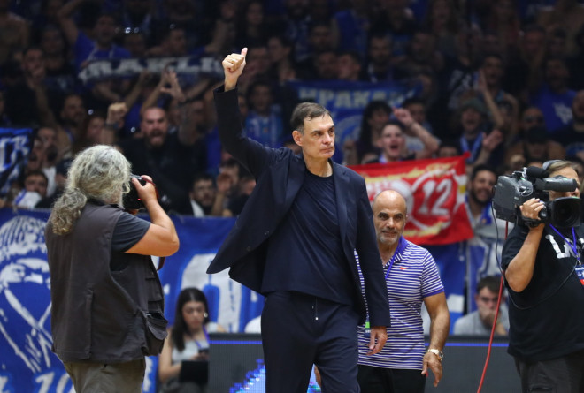 Ένταση με Μπαρτζώκα στο Ιβανώφειο: To ειρωνικό χειροκρότημα στον κόσμο του Ηρακλή!