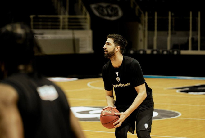 Χουγκάζ: «Νιώθω την εμπιστοσύνη τον κόουτς και των παιδιών»