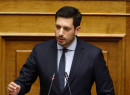 Πήρε βούρτσα και μπογιές ο Κυρανάκης-Έσβησε γκράφιτι και την.... αναρχία