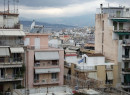 «Κλειστά» σπίτια, ανοιχτά προβλήματα: Γιατί το νέο σχέδιο ανακαίνισης δυσκολεύεται να φέρει κατοικίες στην αγορά