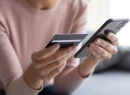 Απάτη «μαμούθ» με λεία 180.000 ευρώ: Έπεισαν 86χρονη ότι… αλλάζει νόμισμα η χώρα!