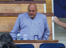 Ξέσπασμα Μπέου κατά Λανουά: «Αν έχεις φιλότιμο, παραιτήσου...»