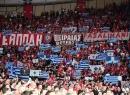 Ολυμπιακός-Παναθηναϊκός: Το πέταλο γέμισε με ελληνικές σημαίες