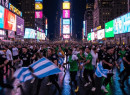 Άγρια επεισόδια πριν το Αργεντινή-Αλγερία: Ξύλο και συμπλοκές μεταξύ οπαδών στην Times Square