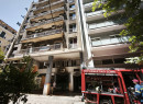 Πυρκαγιά σε ξενοδοχείο στην Ομόνοια: Έκρηξη ηλεκτρικού πατινιού βλέπει η Πυροσβεστική