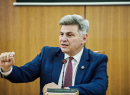 Πολιτική αντιπαράθεση για την απόσπαση της συζύγου του Φαραντούρη στις Βρυξέλλες