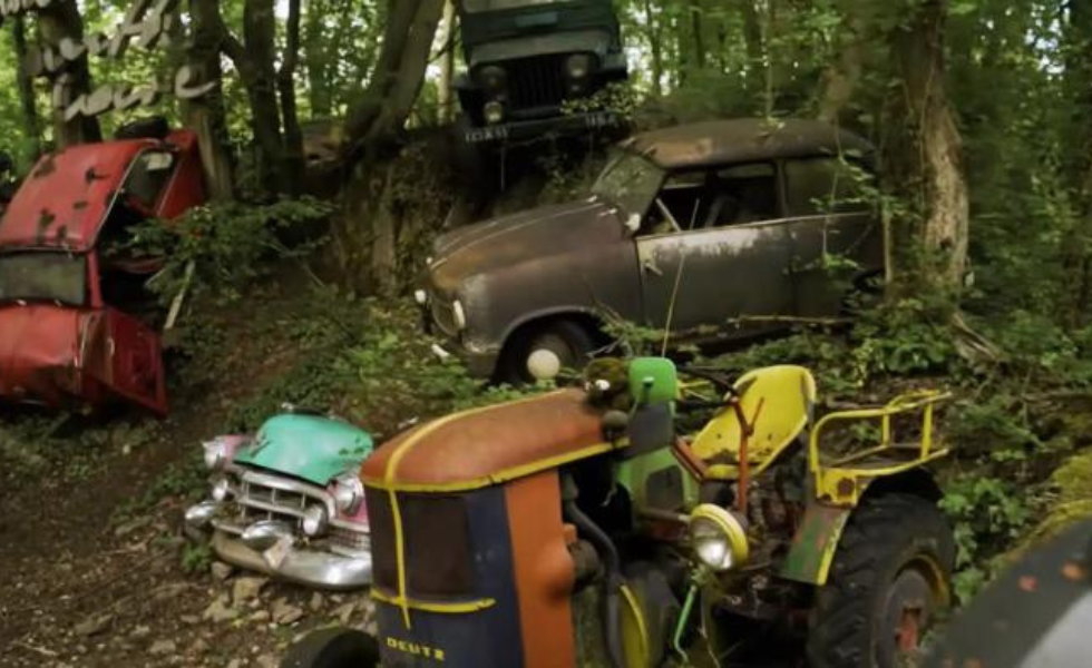 The “garage” with precious and rare antiques… hidden in the forest